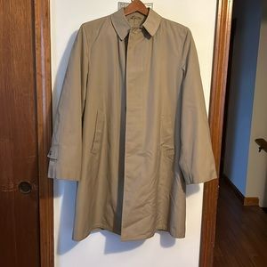 Vintage men’s small knee length trench coat